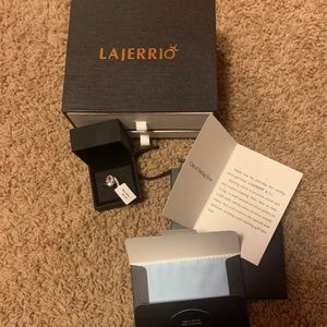 Lajerrio Oval Cut Sapphire Ring